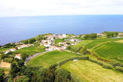 /international/pt/canada-da-igreja-ajuda-da-bretanha-ponta-delgada-madeira-310107302112/