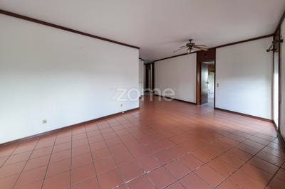 /international/pt/lagoa-sao-miguel-azores-310101280615/