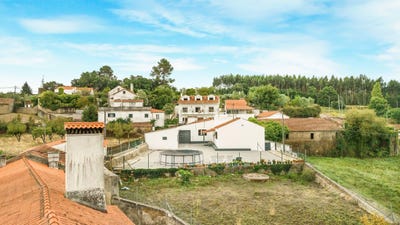 /international/pt/rua-de-santo-antonio-paio-mendes-42-e-44-nossa-senhora-do-pranto-santarem-310102482171/