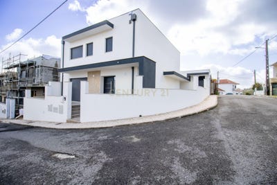/international/pt/rua-olival-de-frades-apelao-portugal-camarate-lisbon-310108562424/