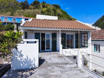 /international/pt/rua-da-trincheira-ribeira-quente-portugal-ilha-de-sao-miguel-azores-310107524033/