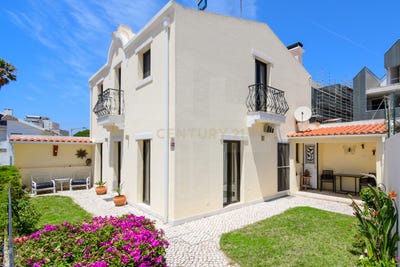 /international/pt/cascais-e-estoril-lisbon-310100989296/
