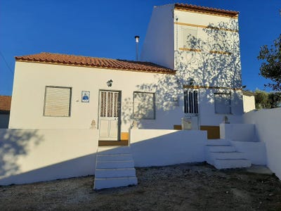 /international/pt/beco-do-pardal-82-2200-728-cima-da-igreja-portugal-mouriscas-santarem-310106404347/