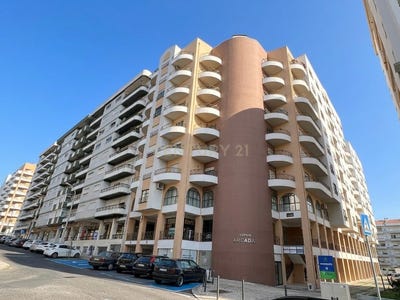/international/pt/rua-dr-jose-goncalves-11-1º-piso-escritorio-2-leiria-leiria-310106508952/
