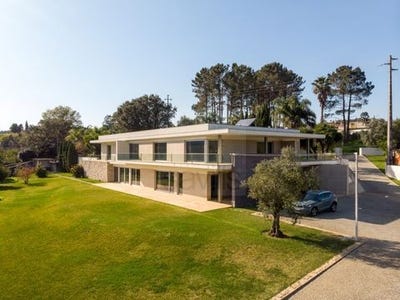 /international/pt/oliveira-de-azemeis-oliveira-de-azemeis-aveiro-310105407957/