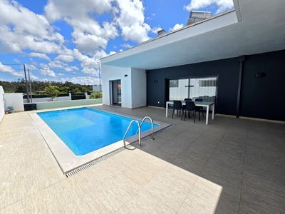 /international/pt/nadadouro-leiria-310107907132/