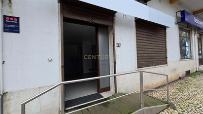 /international/pt/vitor-gordon-queluz-lisbon-310104857242/