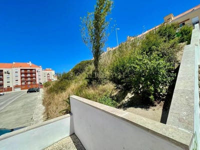 /international/pt/urbanizao-zona-envolvente-a-praca-de-touros-moita-setubal-municipality-310100668182/