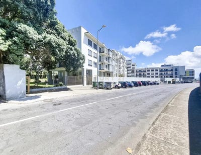 /international/pt/bloco-e-r-direita-do-ramalho-18-9500-180-ponta-delgada-portugal-ilha-de-sao-miguel-azores-310107520349/