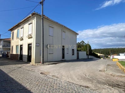 /international/pt/rua-da-dona-emilinha-sao-vicente-de-pereira-jusa-portugal-ilha-do-pico-azores-310106625347/
