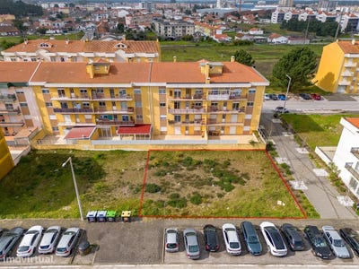 /international/pt/marinha-grande-leiria-310098289082/