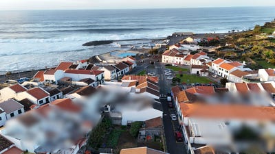 /international/pt/r-do-conde-jacome-correia-77-9600-ribeira-grande-portugal-ilha-de-sao-miguel-azores-310108591066/