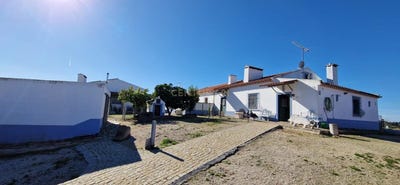 /international/pt/sao-mancos-e-sao-vicente-do-pigeiro-evora-310108651805/?lang=id