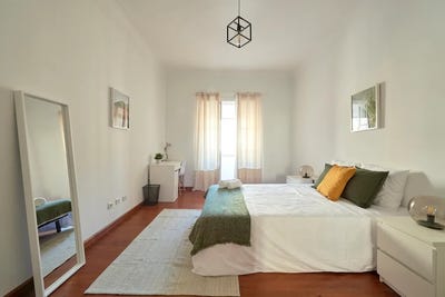 /international/pt/avenida-joao-xxi-lisbon-lisbon-310093870224/