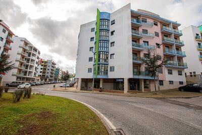 /international/pt/ramada-e-canecas-lisbon-310097722448/