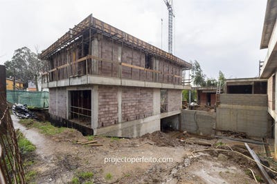 /international/pt/vila-de-cucujaes-aveiro-310105996087/