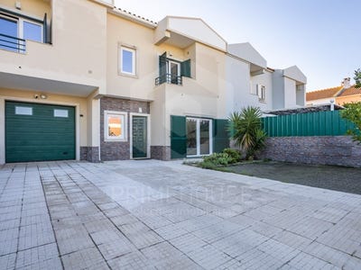 /international/pt/azeitao-sao-lourenco-e-sao-simao-setubal-municipality-310108645623/