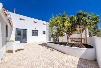 /international/pt/luz-de-tavira-e-santo-estevao-algarve-310101188628/