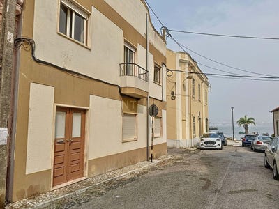 /international/pt/rua-5-de-outubro-5-trafaria-portugal-caparica-e-trafaria-setubal-municipality-310100274402/
