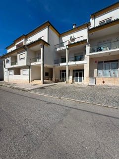 /international/pt/r-da-rapoula-235-3240-327-avelar-portugal-avelar-leiria-310108861879/?lang=pt