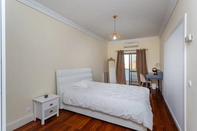 /international/pt/rua-jorge-castilho-lisbon-lisbon-310093840316/