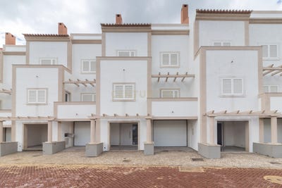 /international/pt/avenida-do-canto-do-pinheiro-alcochete-portugal-alcochete-setubal-municipality-310108508951/