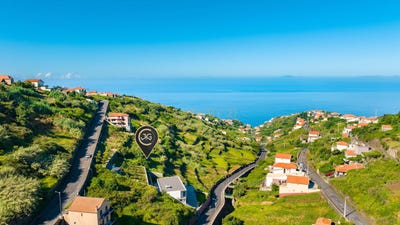 /international/pt/lombo-do-atouguia-salao-a-oeste-ilha-da-madeira-madeira-310100108743/