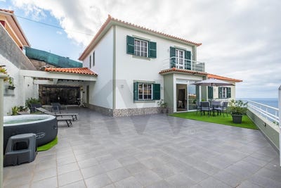 /international/pt/calheta-madeira-310107498227/