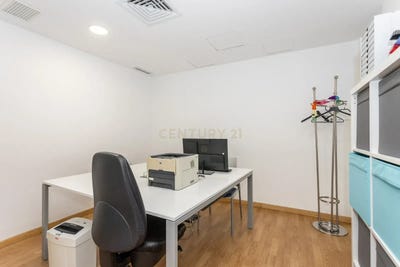 /international/pt/av-padua-3-1800-294-lisboa-portugal-parque-das-naes-lisbon-310106737542/