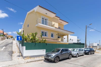 /international/pt/rua-henrique-galvao-famoes-portugal-pontinha-e-famoes-lisbon-310103217076/