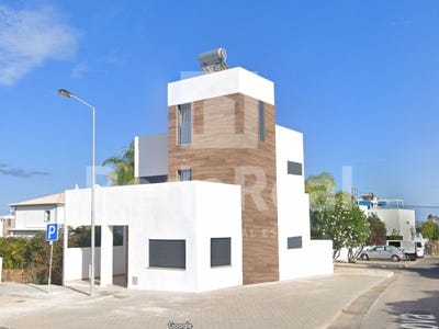 /international/pt/moncarapacho-faro-310107373316/