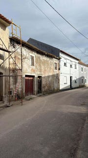 /international/pt/rua-da-republica-4a-runa-portugal-dois-portos-lisbon-310106684955/