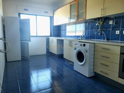 /international/pt/rua-padre-jose-martins-alenquer-portugal-alenquer-santo-estevao-e-triana-lisbon-310101842650/