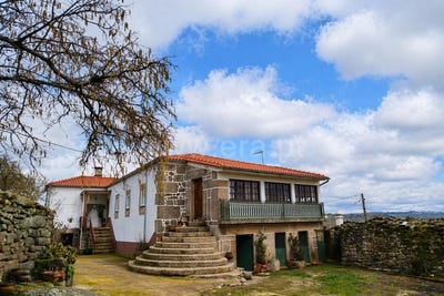/international/pt/torre-de-terrenho-sebadelhe-e-terrenho-guarda-310107980384/