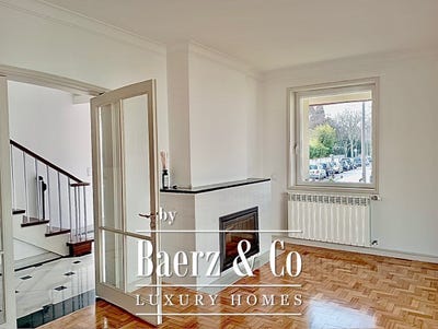 /international/pt/136-praca-de-mouzinho-de-albuquerque-porto-city-porto-district-310106424664/