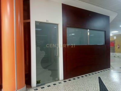 /international/pt/praca-marechal-carmona-5-rc-loja-24-sao-joao-baptista-portalegre-310106165511/