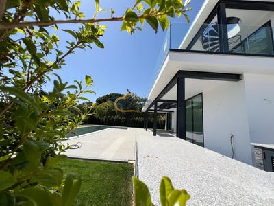 /international/pt/albufeira-e-olhos-de-agua-algarve-310101228845/?lang=zh-tw
