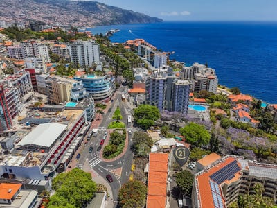 /international/pt/rua-do-gorgulho-n-º-2-ilha-da-madeira-madeira-310108401305/