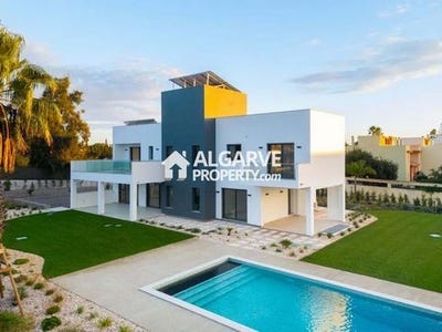 /international/pt/loule-faro-310099632350/