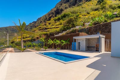 /international/pt/paul-do-mar-madeira-310101604996/