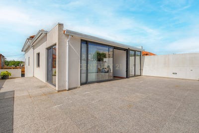 /international/pt/rua-tenente-valadim-643-vila-nova-de-gaia-portugal-canidelo-porto-310108401472/