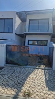 /international/pt/quelfes-faro-310100484407/