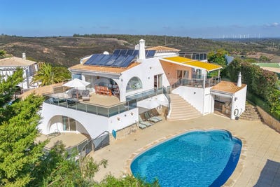 /international/pt/budens-faro-310107794515/