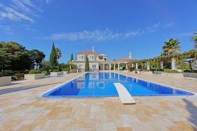 /international/pt/loule-faro-310106195725/