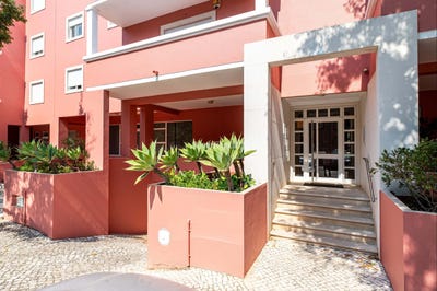 /international/pt/cascais-e-estoril-lisbon-310108482897/