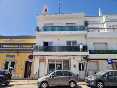 /international/pt/rua-1º-de-maio-tavira-faro-310101441942/?lang=id