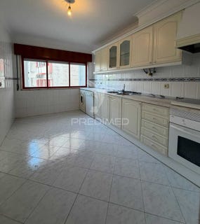 /international/pt/algueirao-mem-martins-sintra-lisbon-310108420688/