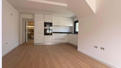 /international/pt/r-rolas-6-porto-portugal-ramalde-porto-310107944100/