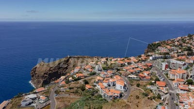 /international/pt/santa-cruz-madeira-310101357592/?lang=en