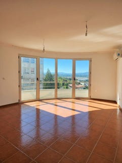 /international/pt/rua-dr-miguel-franca-martins-14-1º-e-oliveira-do-bairro-aveiro-310107467966/